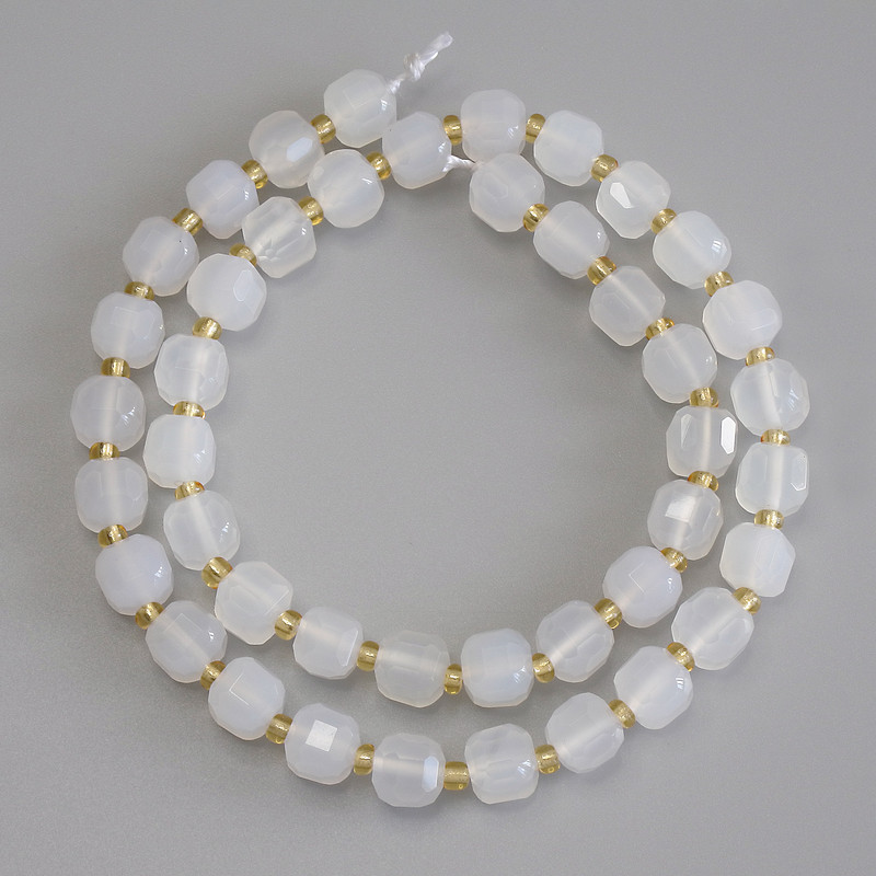 White Quartz Faceted Cube Beads, diameter 7x7mm+/- with 3mm+/- seed beads, length 38cm+