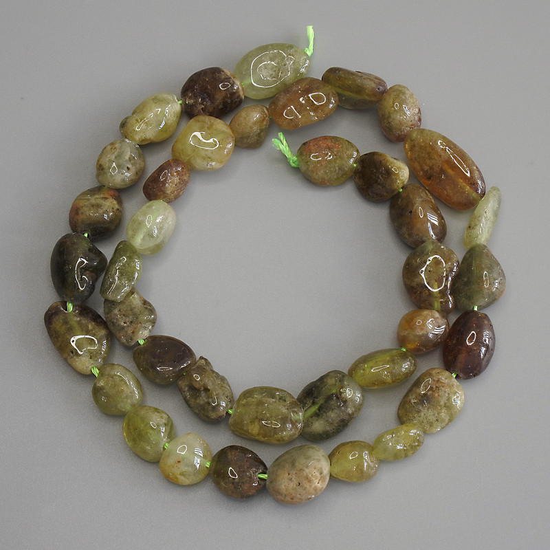 Grossular Beads, Tumbled, Diameter 9-12x9mm+/-, Length 40m+/-, on a Thread