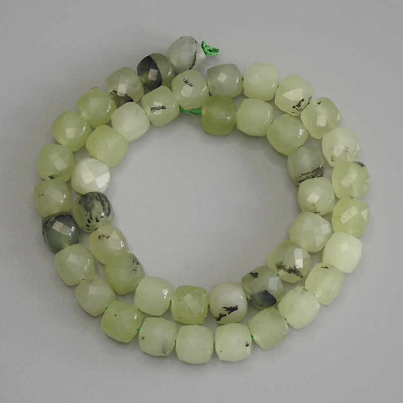 Prehnite Beads, Faceted Cube, Diameter 9x9mm+/-, on a Thread, Length 37cm+