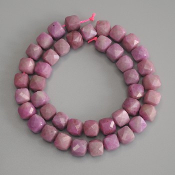 Phosphosiderite Beads, Faceted Cube, on a Thread, Diameter 9x9mm+/-, Length 37cm+