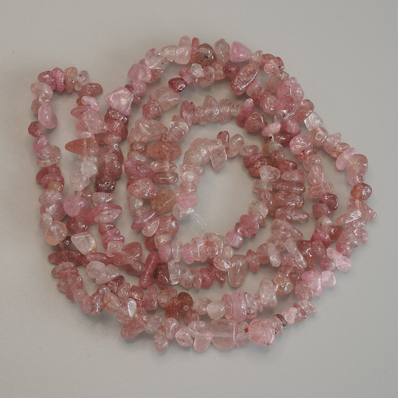 Strawberry Quartz Chip Beads, diameter 6-10x4mm+/-, length 80cm+/- on fishing line