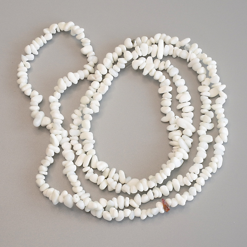 White Quartz Chip Beads, diameter 4-7x3mm+-, length 86cm+- on fishing line