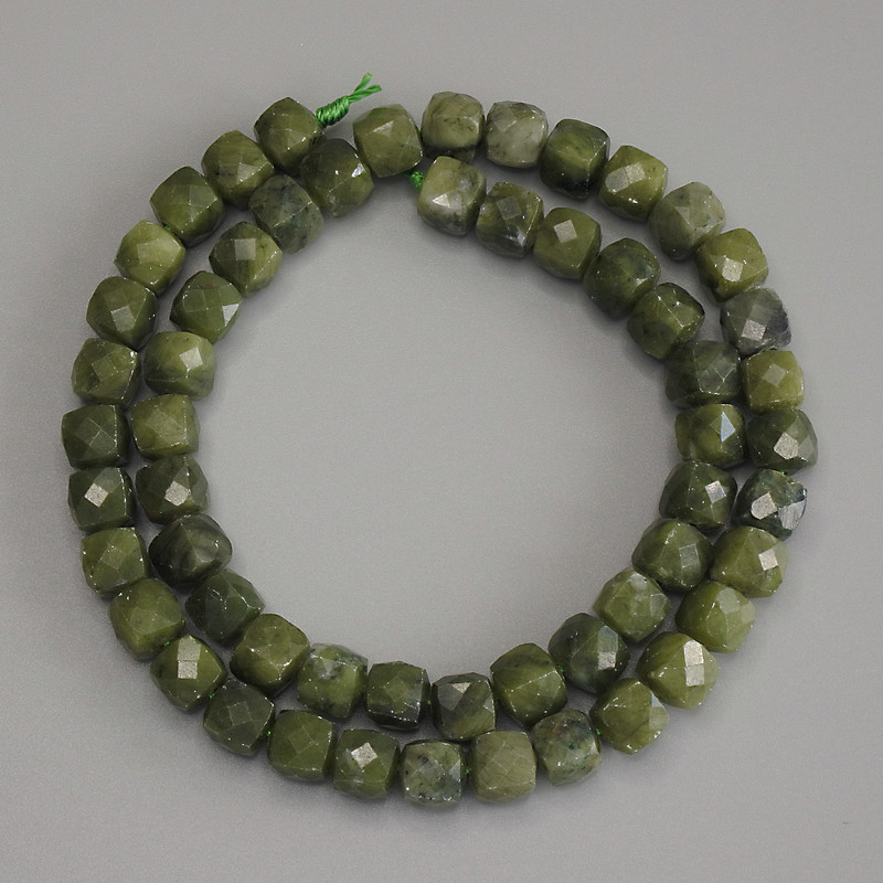 Jadeite Beads faceted cube, diameter 7mm+-, length 39cm+- on a strand