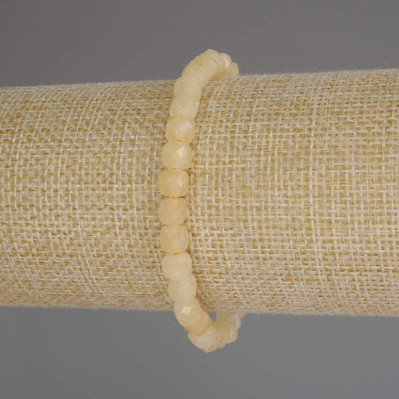 Citrine Bracelet, faceted cube, diameter 5x5mm+/-, length 18cm (stretch)