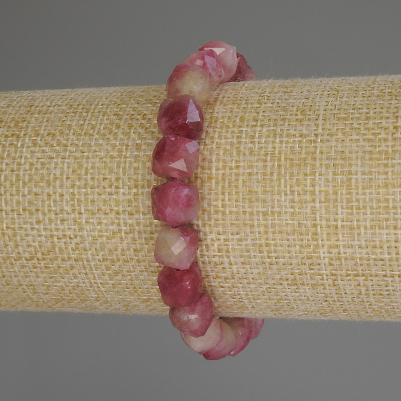 Tourmaline Bracelet, faceted cube, diameter 8x8mm+/-, length 18cm (stretch)