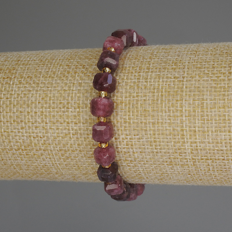 Tourmaline Bracelet, faceted cube 7x7mm+/- with 3mm+/- seed beads, length 18cm (stretch)