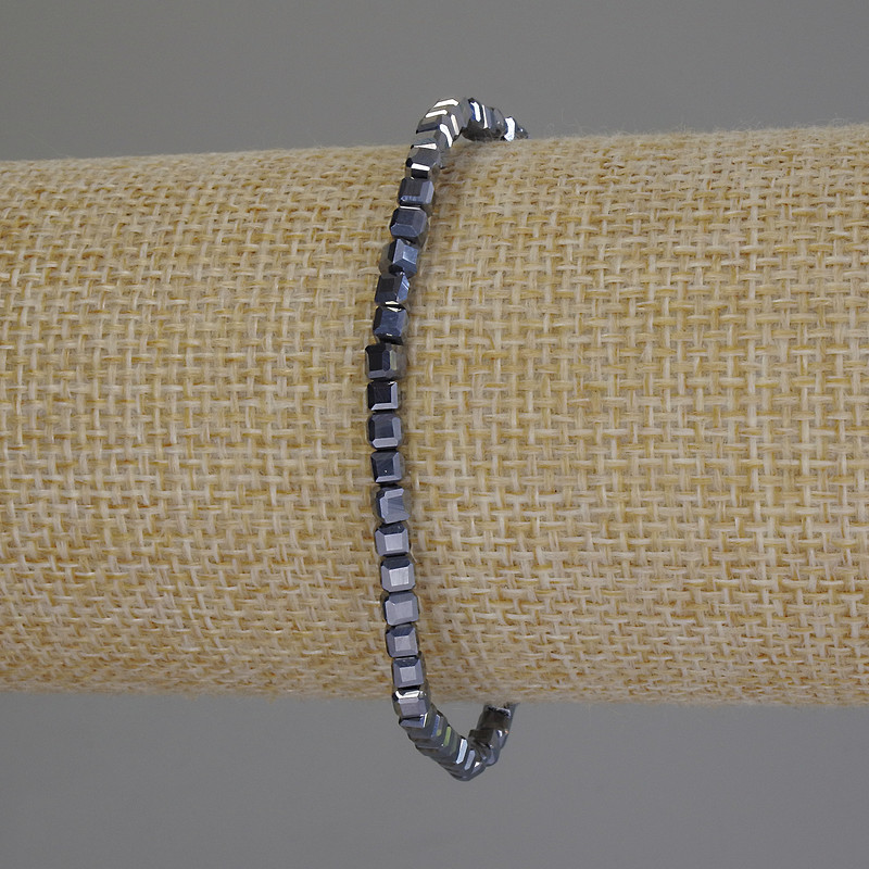 Terahertz Stone Bracelet, Faceted Cube, Diameter 3x3mm+/-, Length 18cm+/- Stretch