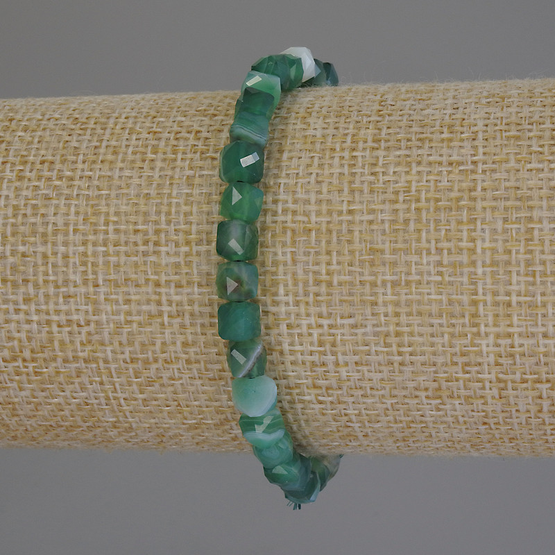 Agate Bracelet, Faceted Cube, Diameter 5x5mm+-, Length 18cm+- Stretch