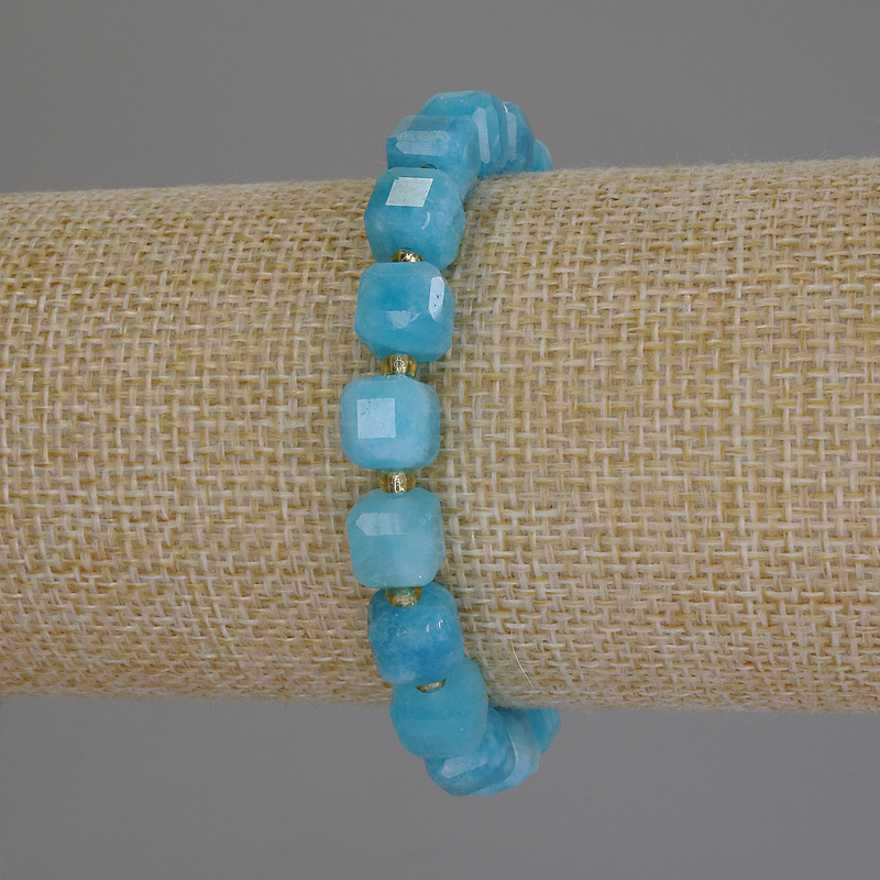Aquamarine Faceted Cube Bracelet, diameter 8mm+/- with 3mm+/- seed beads, length 18cm+/- stretch