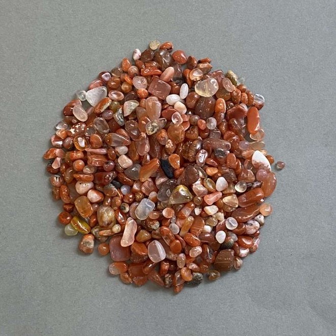 Natural Stone Carnelian Chips No Hole 4-8x4-7mm+- (per 100g+-)