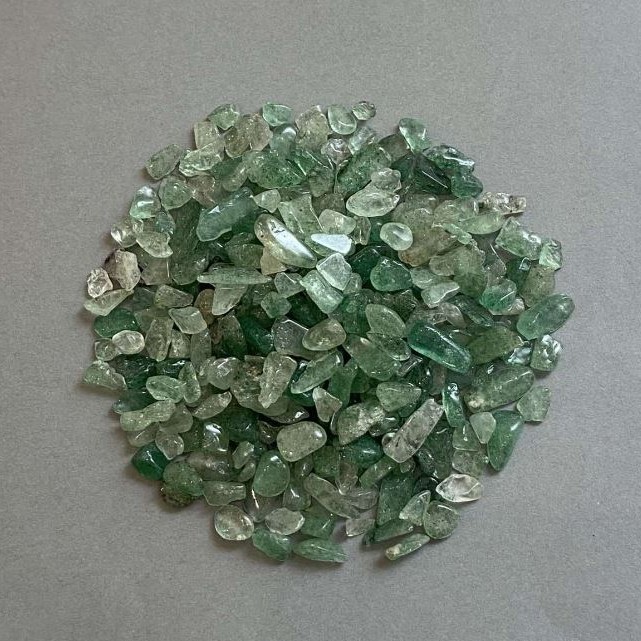 Natural Stone Green Aventurine Chips No Hole 5-10x4-6mm+- (per 100g+-)