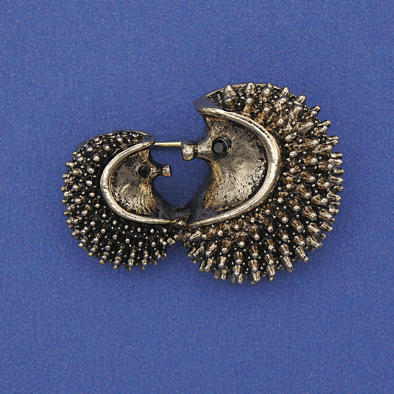 Hedgehogs Brooch, 24x33mm +/-, gold-tone metal