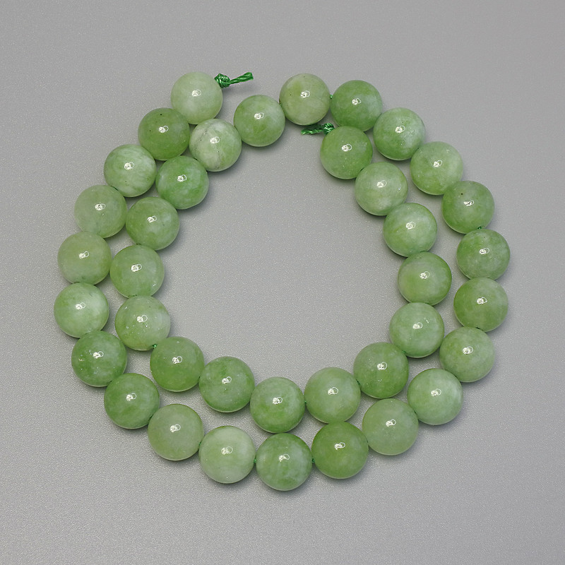 Chrysolite Olivine Beads, Smooth Round, 10mm+/- Diameter, on Strand, 38cm+ Length