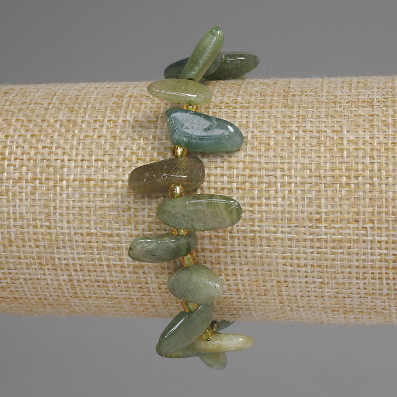 Green Tourmaline Bracelet, Tumbled Butterfly 10-15x6-8mm+-, Seed Beads 3mm+-, Length 18cm+- Stretch