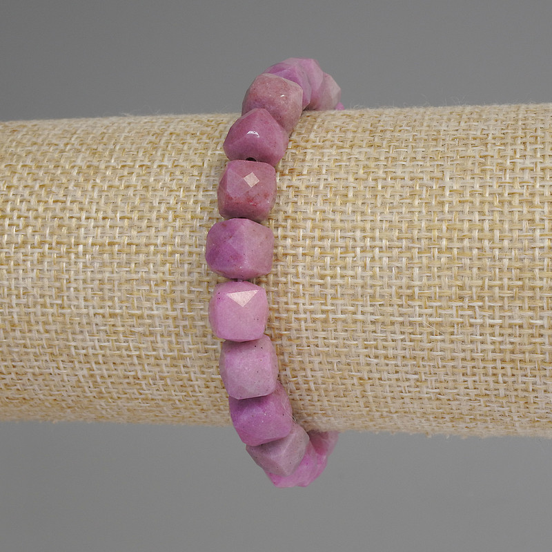 Phosphosiderite Bracelet, Faceted Cube, Diameter 9mm+-, Length 18cm+- Stretch