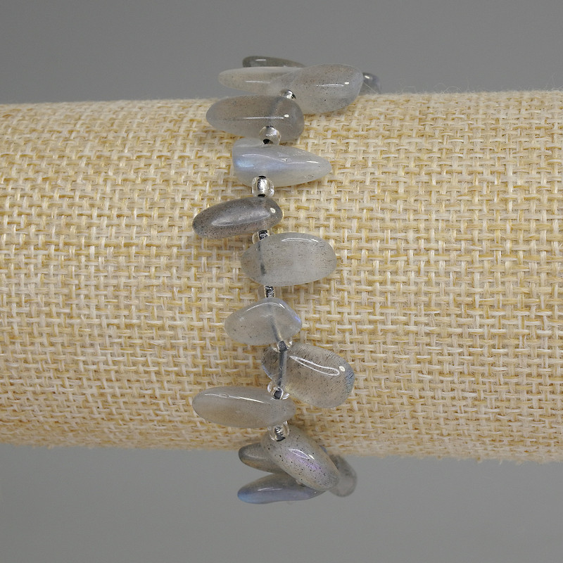Labradorite Bracelet Tumbled Butterfly, diameter 10-18x5-6mm+- seed beads 3mm+-, length 18cm+- stretch