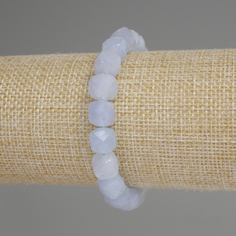 Aquamarine Faceted Cube Bracelet, diameter 9mm+/-, length 18cm+/- stretch