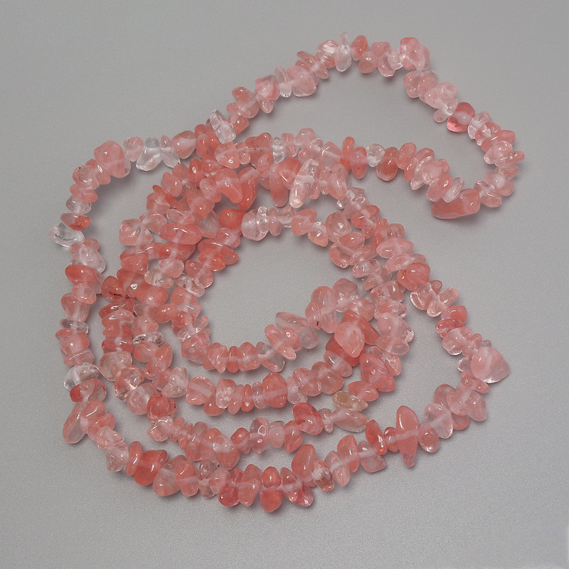 Chalcedony Chip Beads, diameter 5-9x2-5mm+-, length 76cm+- on fishing line