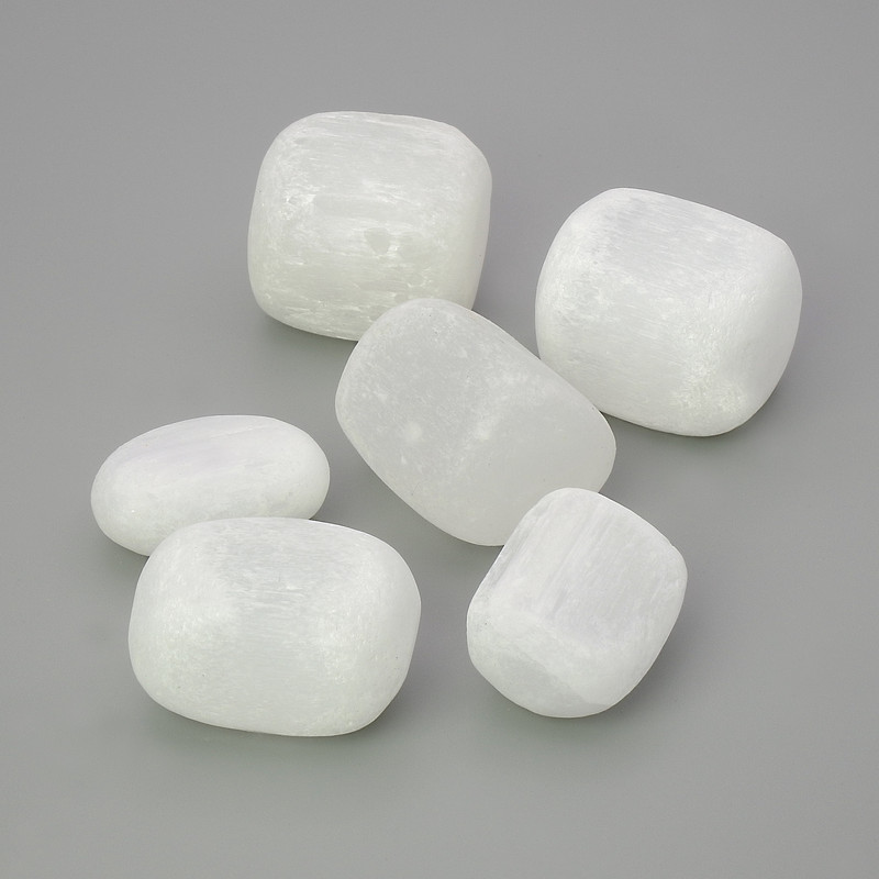 Souvenir Natural Stone Selenite Tumbled ~ Size 27x16-26mm (+/-), Pack 100g (price per 100g)