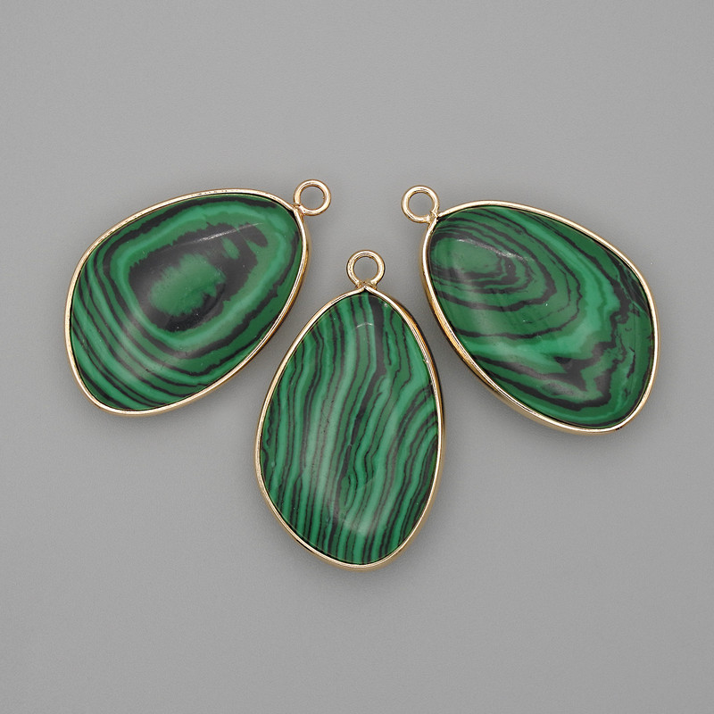 Malachite Pendant in Gold-Tone Metal Setting 21x35mm+