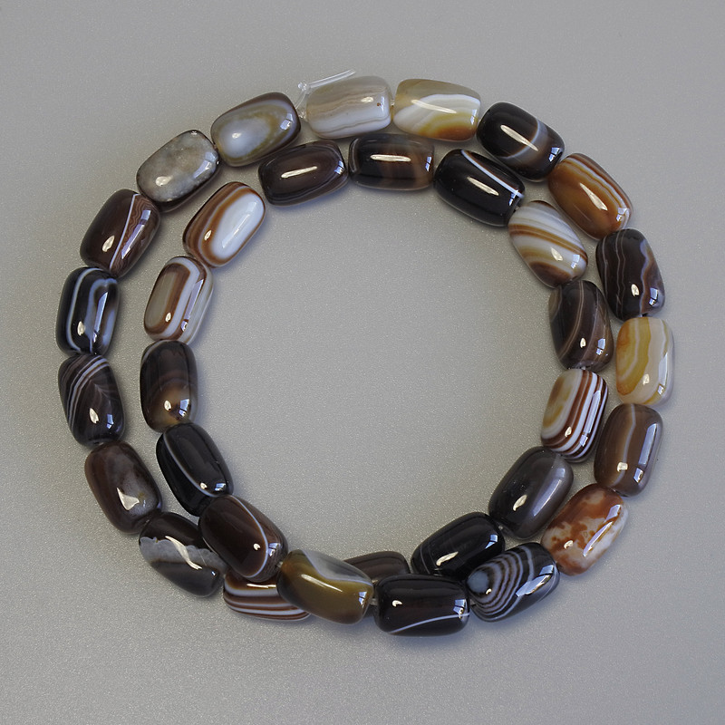 Agate Barrel Beads, diameter 12x8mm+- on fishing line, length 39cm+