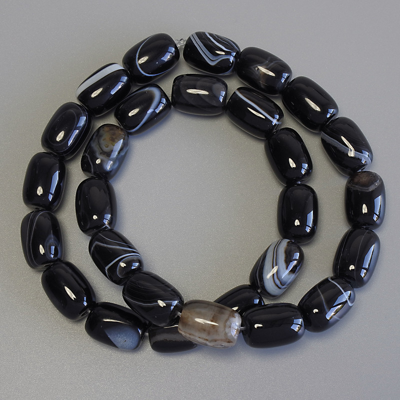 Agate Barrel Beads, diameter 14x10mm+- on fishing line, length 38cm+
