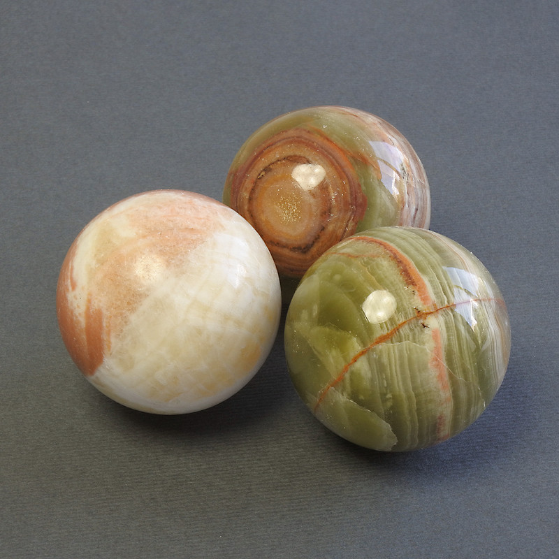 Souvenir Sphere, Natural Onyx Stone, Diameter 40mm+