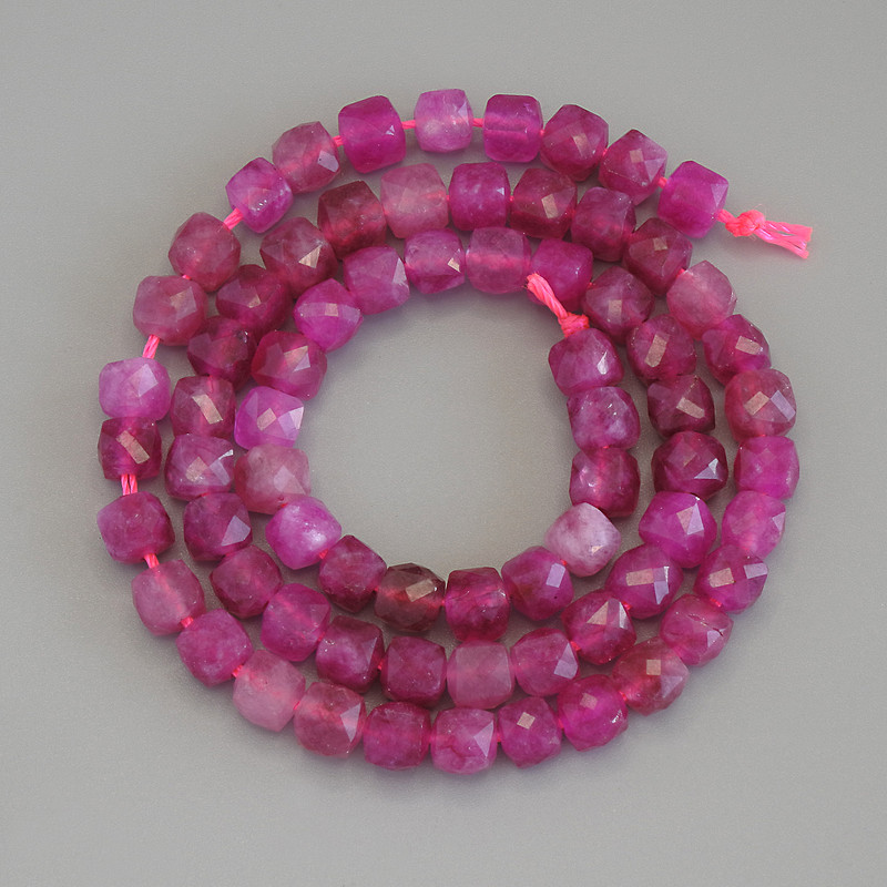Tourmaline Faceted Cube Beads, diameter 5x5mm+/-, on strand, length 37cm+