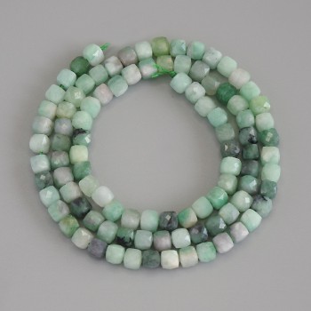 Emerald Faceted Cube Beads, diameter 4x4mm+/- on a strand, length 39cm+