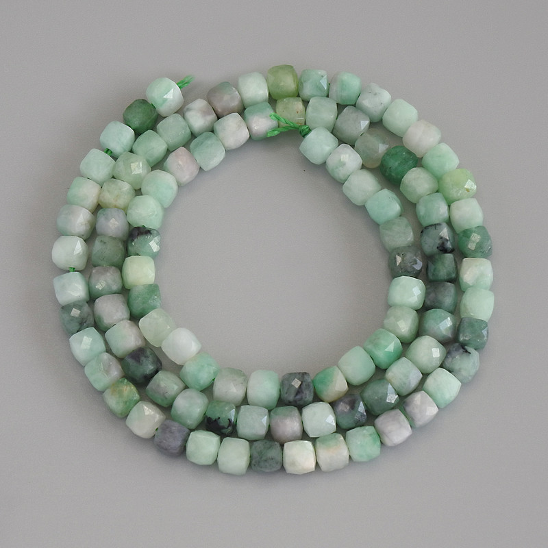 Emerald Faceted Cube Beads, diameter 4x4mm+/- on a strand, length 39cm+