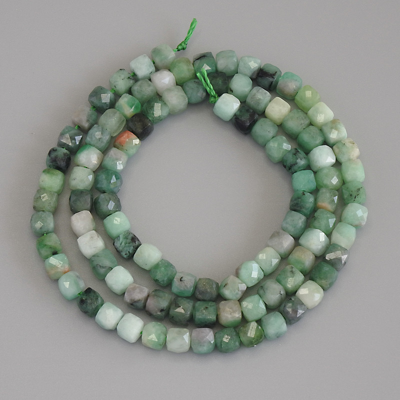Emerald Faceted Cube Beads, diameter 4x4mm+/- on a strand, length 39cm+