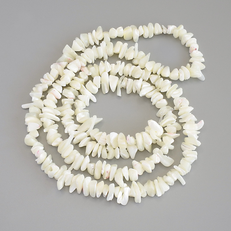 Mother of Pearl Chip Beads, diameter 7-125x3-5mm+/-, on fishing line, length 78cm+