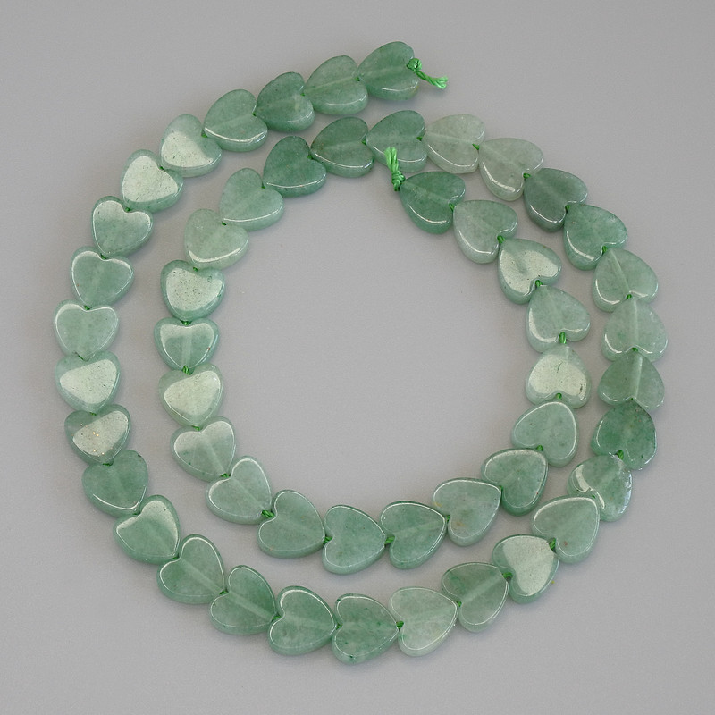 Jade Heart Beads, diameter 8x8x2mm+/-, on thread, length 38cm+