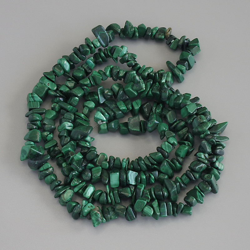 Malachite Chip Beads, diameter 6-10x2-4mm+-, length 78cm+- on nylon thread