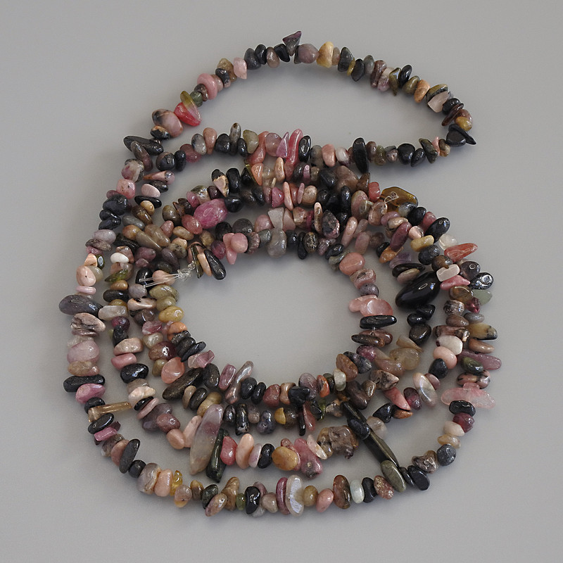 Tourmaline Chip Beads, diameter 4-10x3-5mm+/-, length 80cm+/- on fishing line
