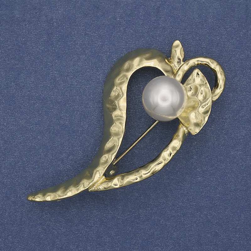 Accent Leaf Brooch with Pearl, Gold-Tone Metal, 62x31mm+
