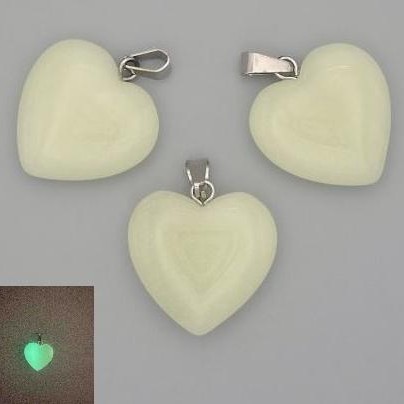 Green Glow Onyx Heart Pendant 20x20x25mm+