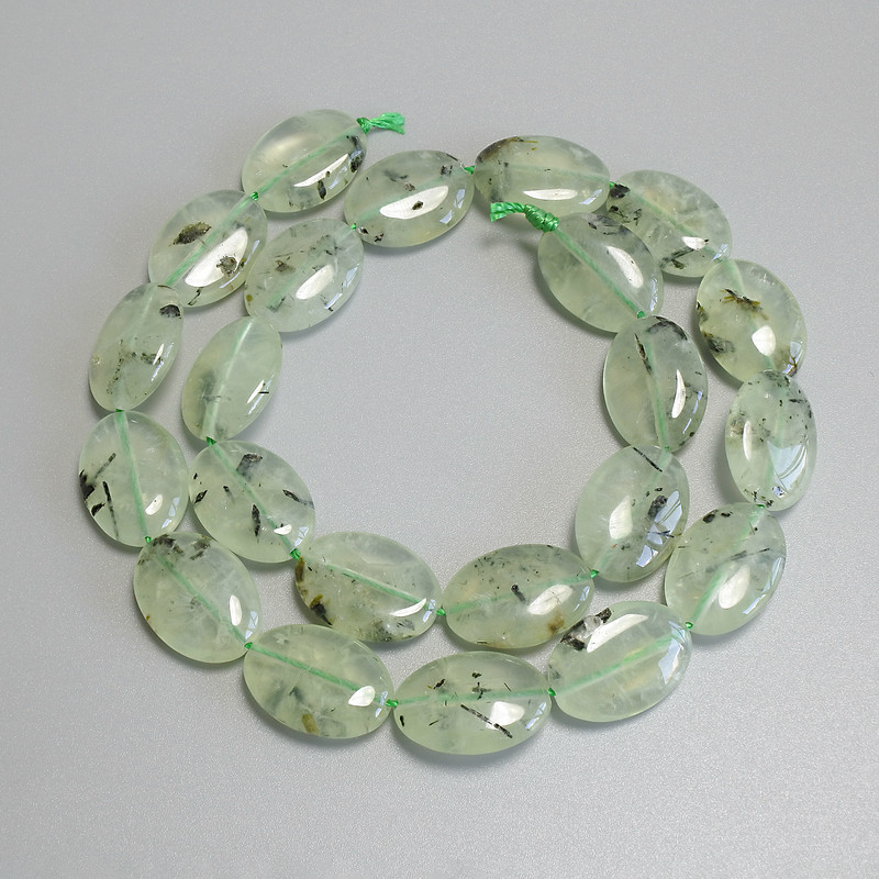 Prehnite Beads Oval, diameter 18x13mm+/- on thread, length 40cm+