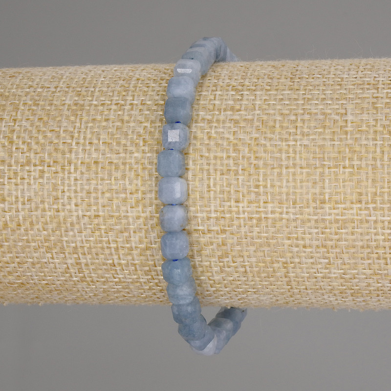 Aquamarine Faceted Cube Bracelet, diameter 5x5mm+-, length 18cm +- stretch