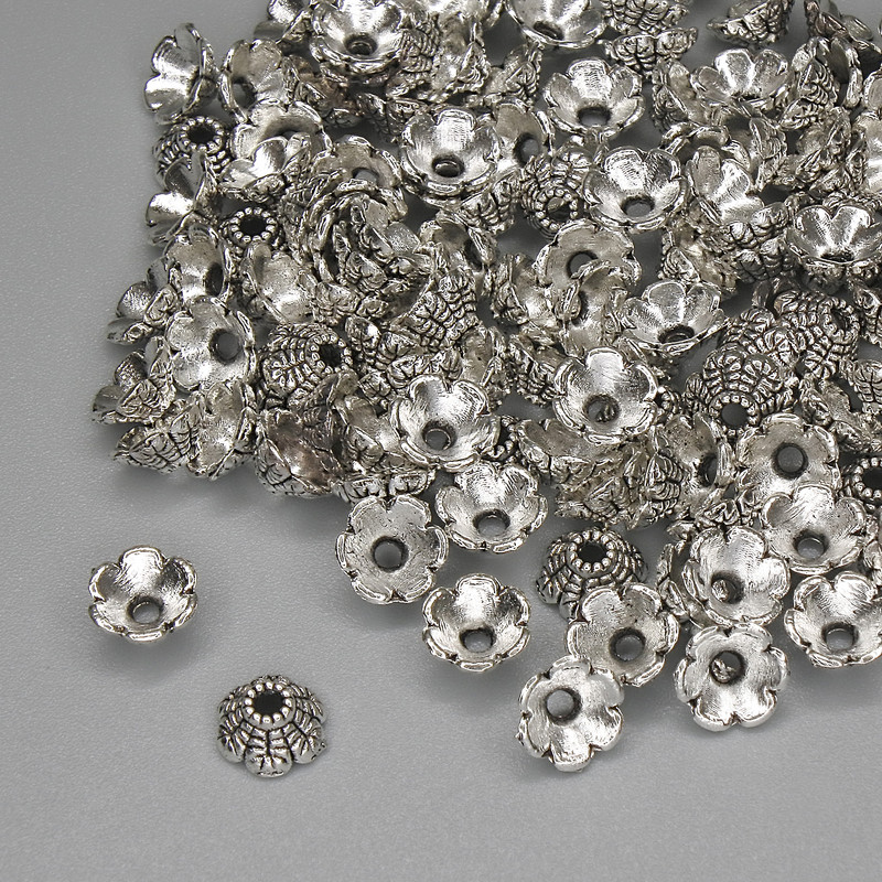 Bead Cap Finding, Silver Metal Colour, Diameter 6x1mm+/-, Hole Diameter 1.5mm+/-, Pack of 20g (~122pcs)
