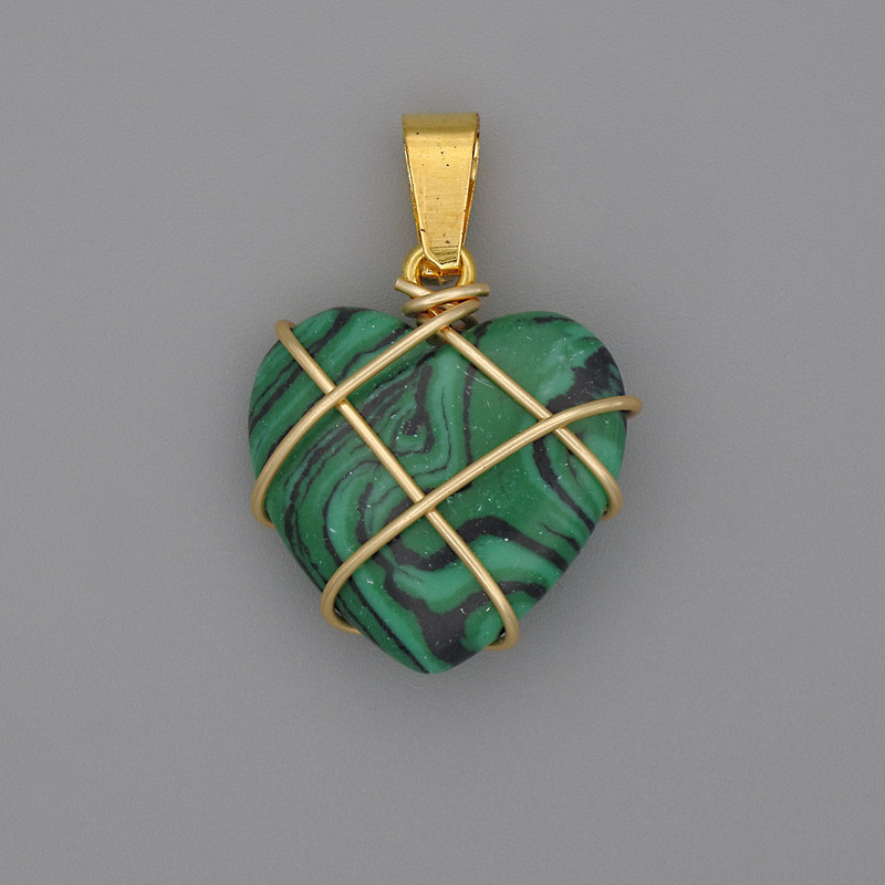 Heart Pendant in Wire-Wrapped Malachite 21x21mm+-, diameter 30mm+