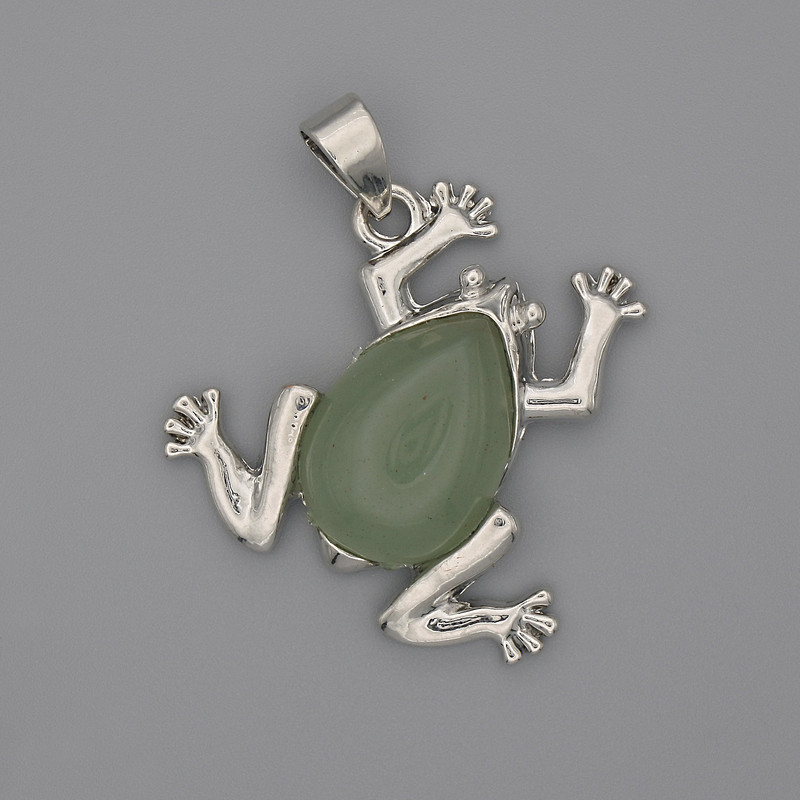 Toad Pendant Jade 29x28mm+-, length 37mm+