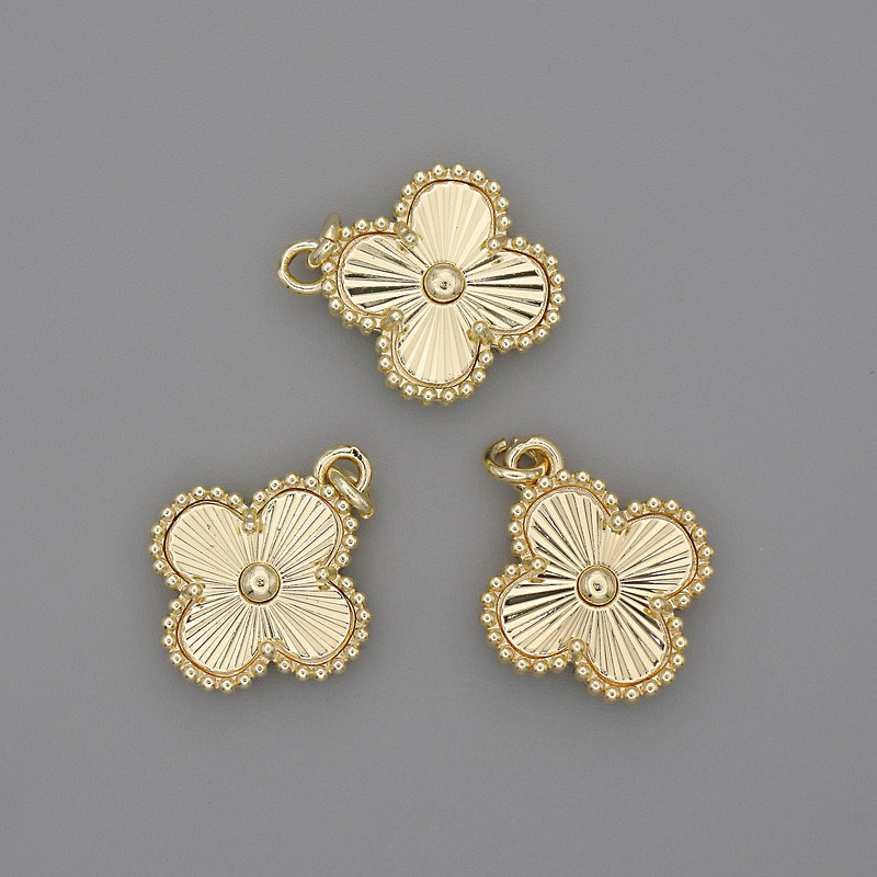 Clover Pendant 14x14mm+-, length 17mm+- gold-tone metal