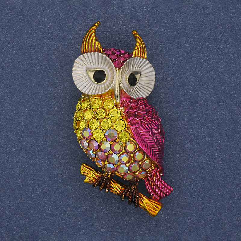 Owl Brooch Iridescent, Yellow and Pink Rhinestones Enamel Gold-Tone Metal 31x38mm+