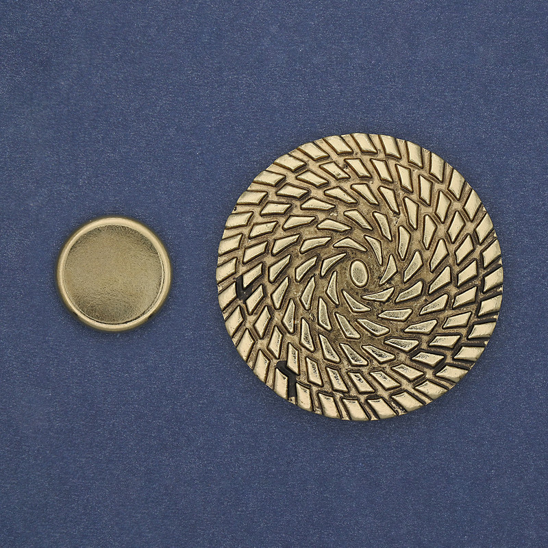 Magnetic Brooch Accent 40mm+/- Gold-Tone Metal