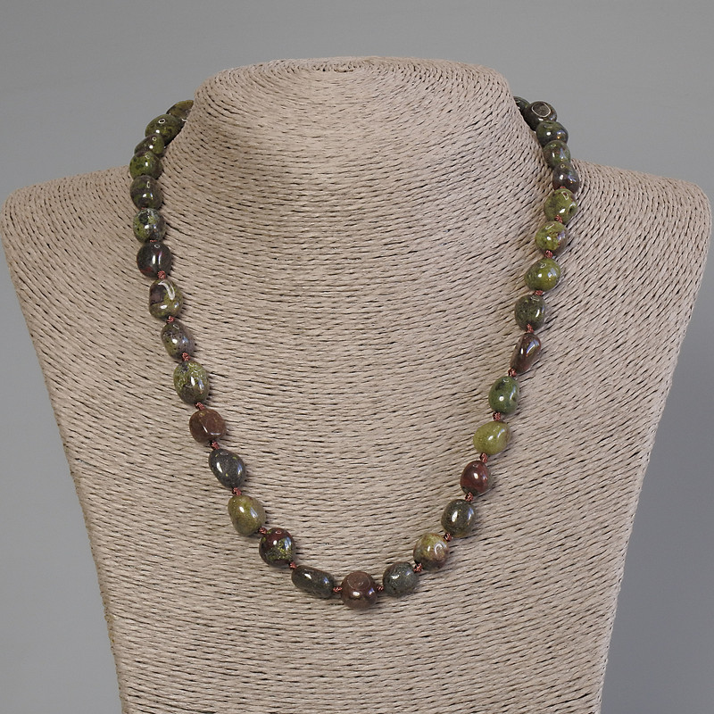 Jasper Necklace Dragon's Blood (Dragon Blood) Cabochon, 11×8–9 mm diameter, 50 cm length ± with clasp