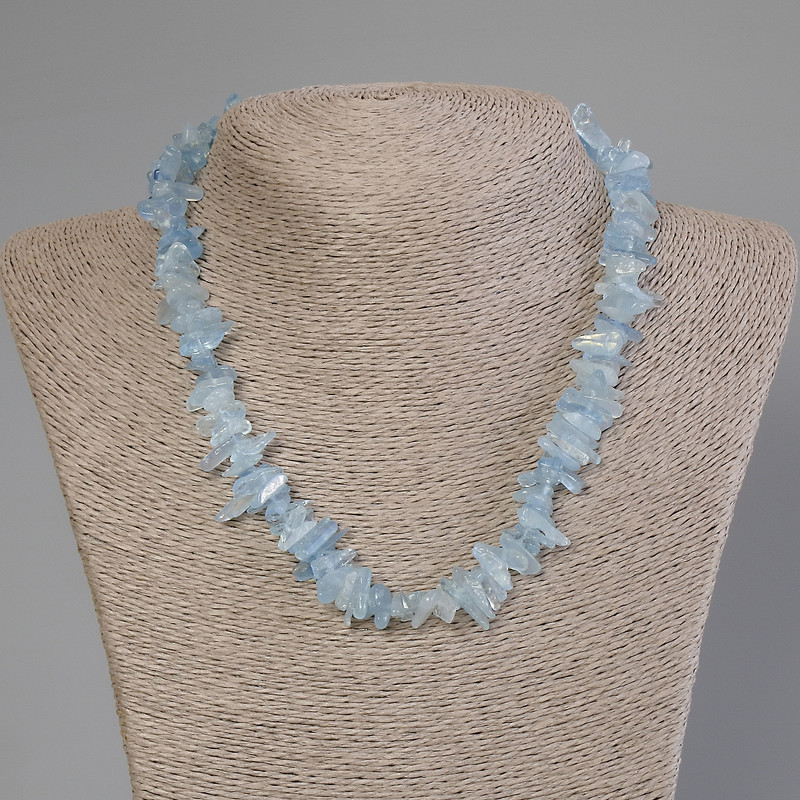 Aquamarine Bead Necklace,碎? but ensure: Ukrainian to English Australia.