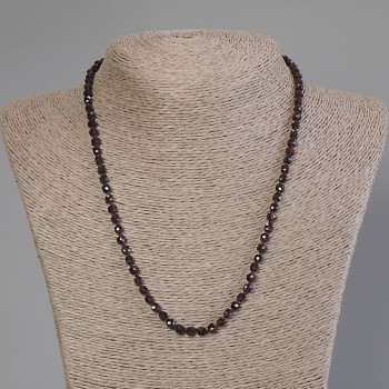 Garnet Bead Necklace faceted cube, 4×4 mm diameter, about 50 cm length with clasp