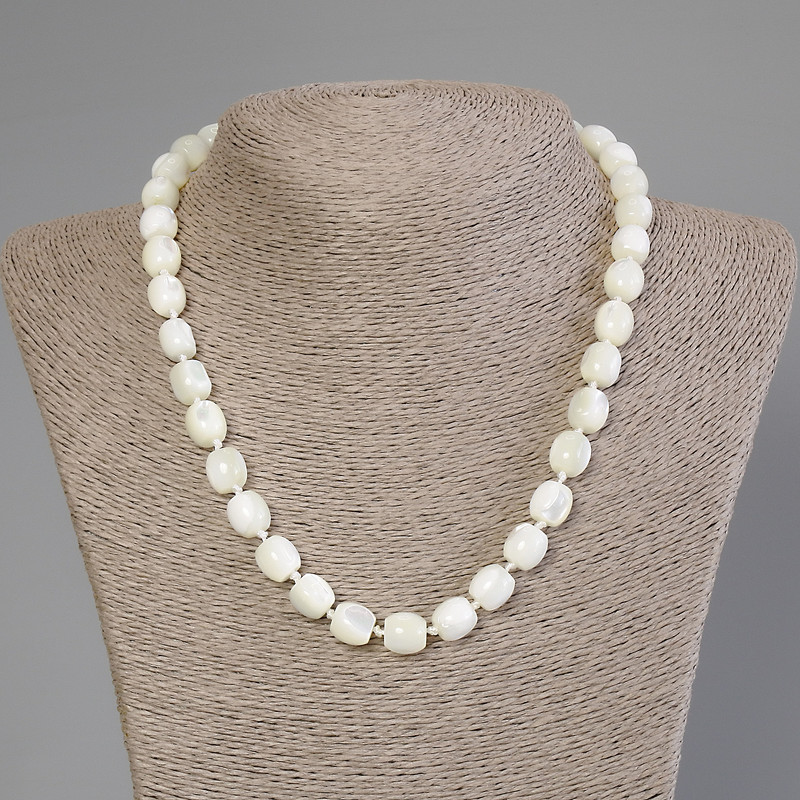 Necklace Barile-shaped Shell Pearl, diameter 10x9, 5mm±, length 50cm± with clasp