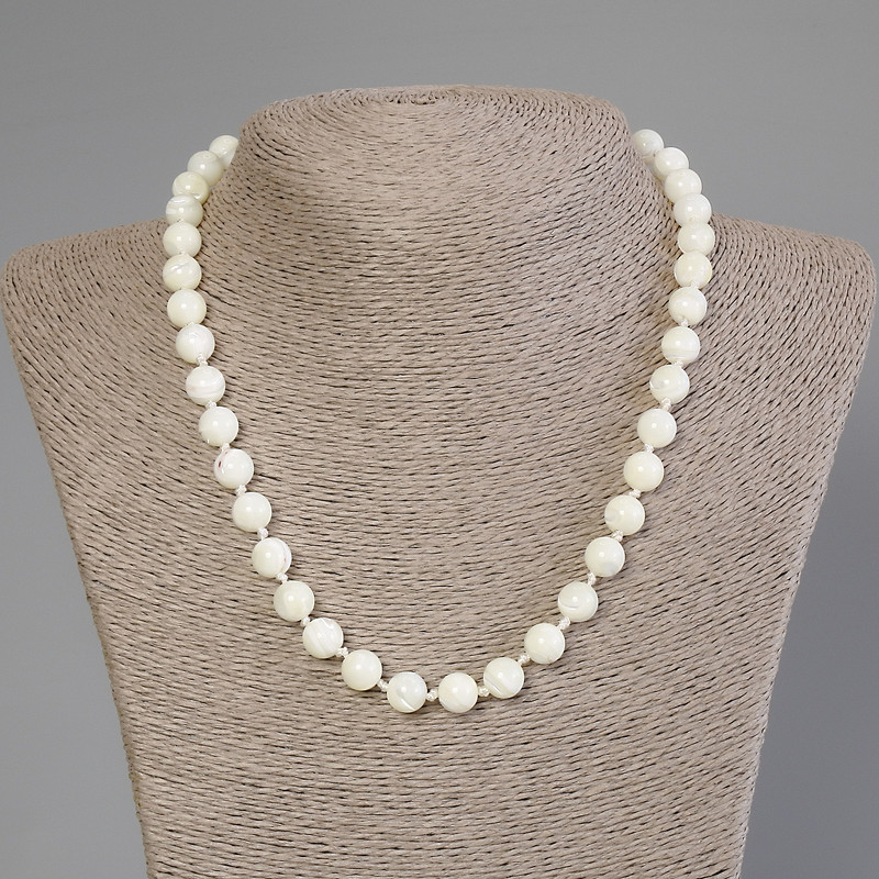 Mother-of-P Pearl Bead Necklace smooth ball, diameter 9mm±, length 50cm± with clasp